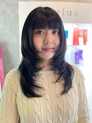 セミロング  ︎︎ 寧音のヘアスタイル