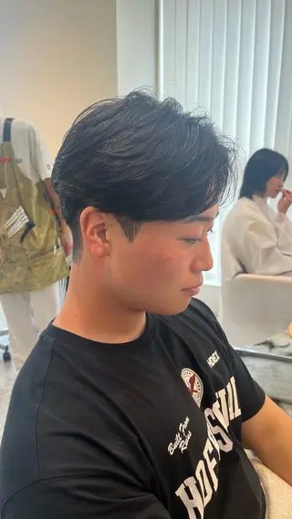 ショート パーマ メンズ センターパートメンズ 曲がる縮毛矯正/晴輝のヘアスタイル