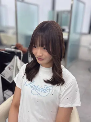 セミロング カラー 透明感カラー×顔周り mizuki🫧のヘアスタイル