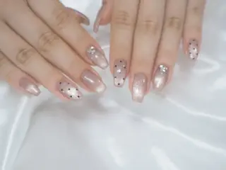 ミディアム Amore Nのネイルデザイン