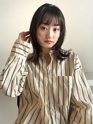 ミディアム カラー nishi fuyumiのヘアスタイル