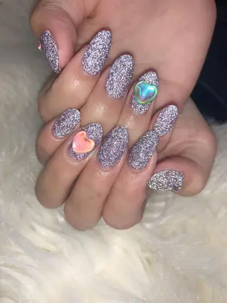 ミディアム ネイル Blowe ニュアンスのネイルデザイン