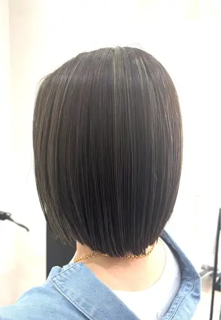 ショート カラー 中村 よしひでのヘアスタイル