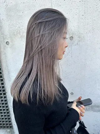 セミロング カラー SALTWATER AYARIのヘアスタイル