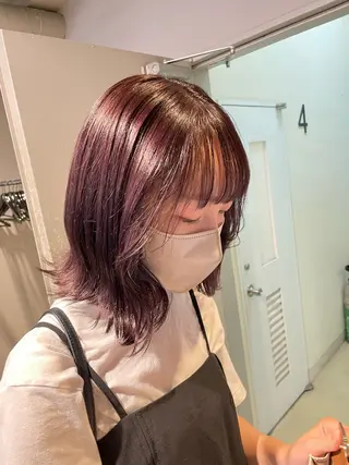 セミロング カラー 抜け感レイヤー︴ ニュアンスカラーのヘアスタイル