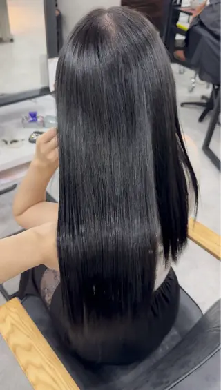 ロング カラー 赤み無し柔らかカラー 【梅田】madokaのヘアスタイル