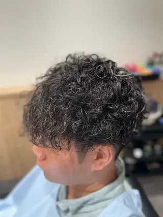 ショート パーマ 【メンズカット専門】 バーバー臼井涼真のヘアスタイル