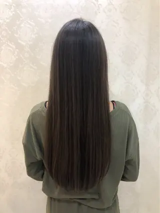 ロング ミツイシ ユウワのヘアスタイル