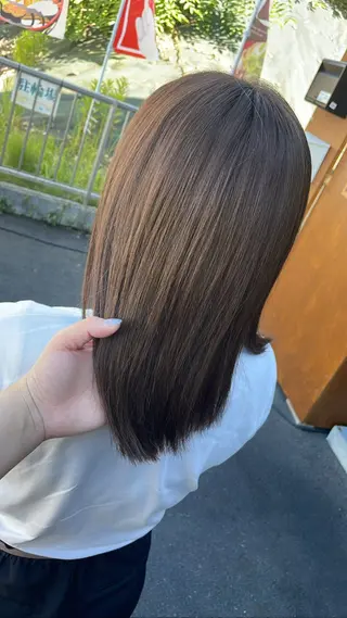 ミディアム カラー JowA✂︎ 目片夏実のヘアスタイル