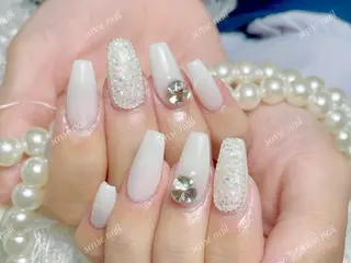 ネイル 🦋 Queenieのネイルデザイン