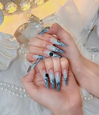 ネイル AUREA Nail 心斎橋店のネイルデザイン