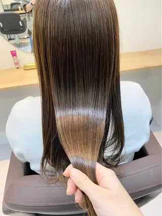 ロング カラー moro 丁寧なカウンセリングのヘアスタイル