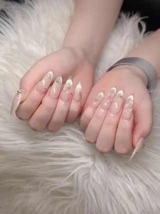 ネイル Lee Nailsのネイルデザイン