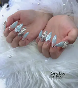 ネイル ROSIE LEEのネイルデザイン