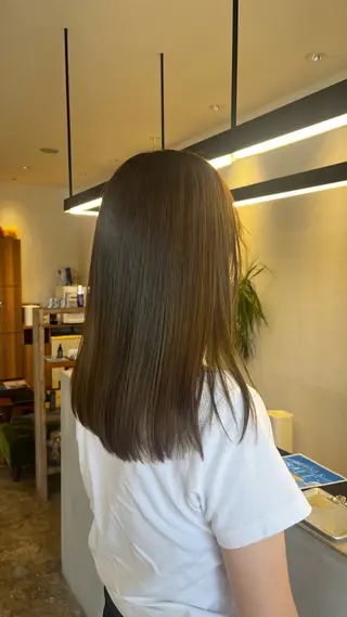 セミロング カラー 坂下 かのんのヘアスタイル
