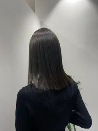 セミロング カラー ヘアアレンジ 🫧モテる💗ダメー ジレスハイトーン🫧のヘアスタイル