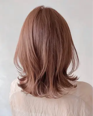 ミディアム 横山 ひかりのヘアスタイル