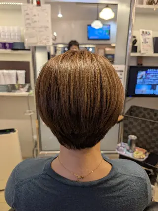 ショート カラー 椎橋 美帆野のヘアスタイル