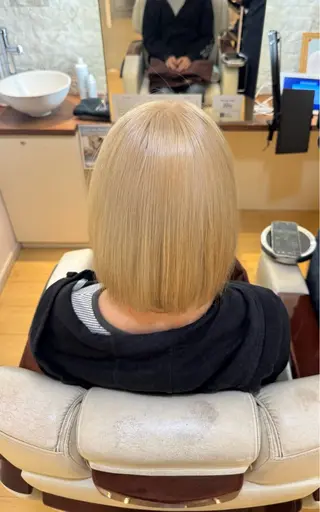 カラー 松本 凪沙のヘアスタイル