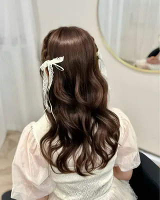 ロング ヘアアレンジ 𝒎𝒐𝒆🩰 名駅/ヘアメ/暖色♡のヘアスタイル