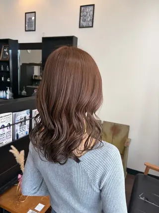 セミロング 艶髪/透明感カラー 下山 萌華のヘアスタイル