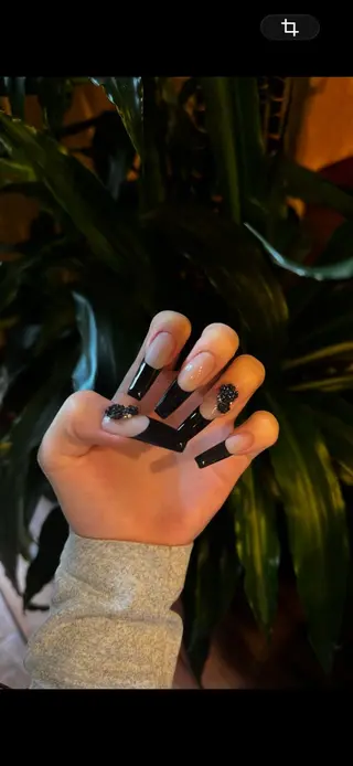 ネイル LINO nail chihori🌻のネイルデザイン