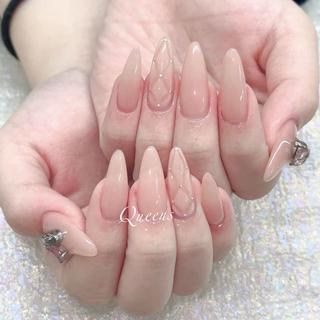 ネイル Queens テイのネイルデザイン