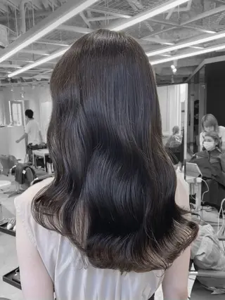 セミロング 暗色カラー/レイヤー 🩶KAITOのヘアスタイル