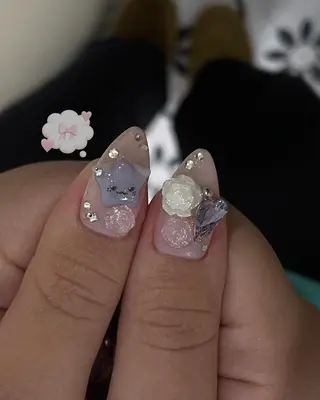 ネイル MINAMI໒꒱ Y2K、韓国ガーリーのネイルデザイン
