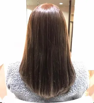 セミロング カラー 古川 玲のヘアスタイル