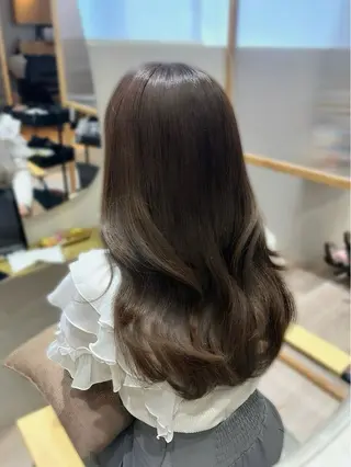 セミロング カラー ヘアアレンジ hazuki🐈⬛ 透明感カラーのヘアスタイル