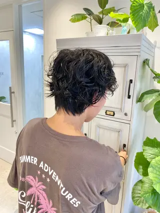 ショート パーマ ミヤタケ リョウコのヘアスタイル