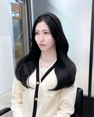 カラー 韓国レイヤーカット 髪質改善▫️水野有真のヘアスタイル