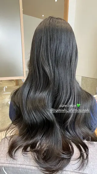 ロング カラー しみず さきのヘアスタイル