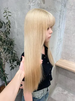 ロング カラー ブリーチ/ベージュ 💕/momoaのヘアスタイル