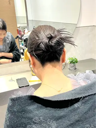 セミロング ヘアアレンジ ユウ 二子玉川駅 半個室サロンのヘアスタイル