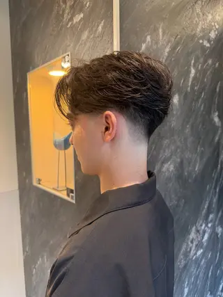 ミディアム パーマ メンズ 💈原宿指名No.1 センターパート💈のヘアスタイル