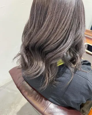 ミディアム カラー RuLaN AMIのヘアスタイル