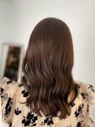 ロング 透明感カラー栄 みゆのヘアスタイル