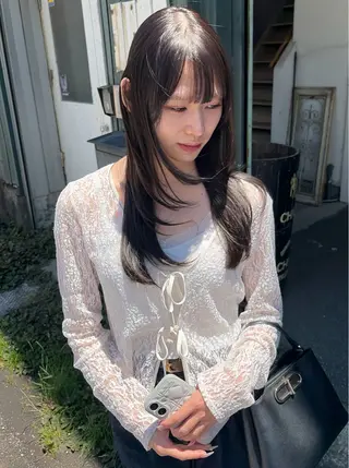 カラー MI KUのヘアスタイル