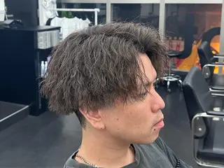 メンズ 🔥メンズパーマ特化 🔥¥7700/のヘアスタイル