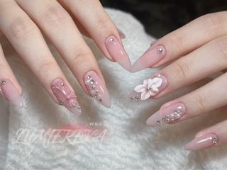 ネイル Lumiereva マキのネイルデザイン