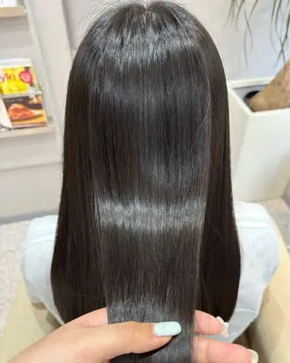 ロング セト ナツミのヘアスタイル