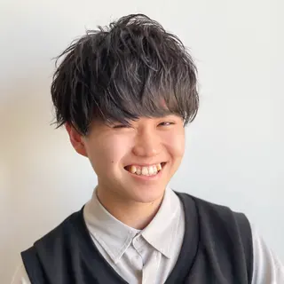 ミディアム カラー パーマ メンズ メンズ特化マッシュ/ シャドウ/韓国/陸のヘアスタイル