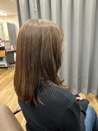 セミロング カラー reeed konnoのヘアスタイル