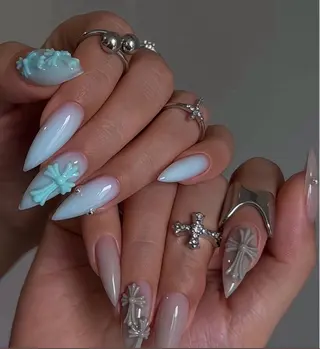 ネイル H3 Nail Tsuki🦋💙のネイルデザイン
