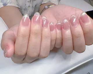劉 コンのネイルデザイン