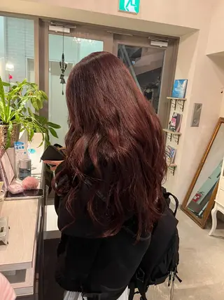 カラー イイダ ヒナのヘアスタイル