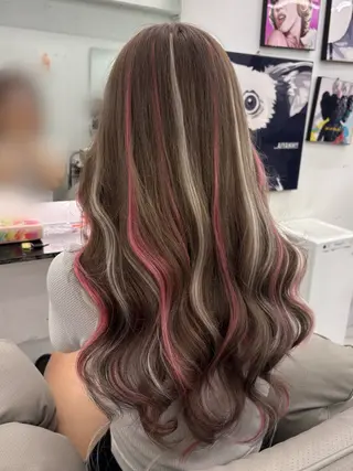 ロング 吉田 彩乃のヘアスタイル