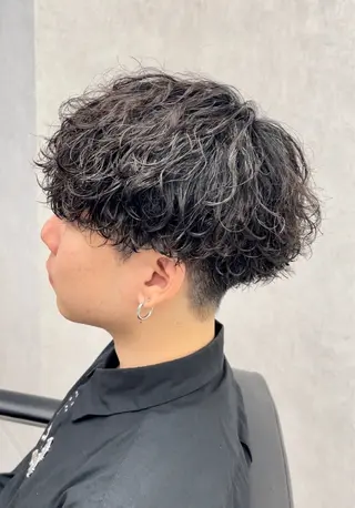 ショート パーマ メンズ 波巻きスパイラル 近藤剛 浦和のヘアスタイル